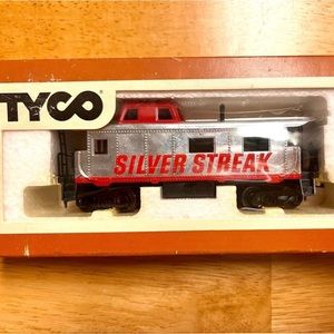 Tyco HO scale Silver Streak vintage train caboose